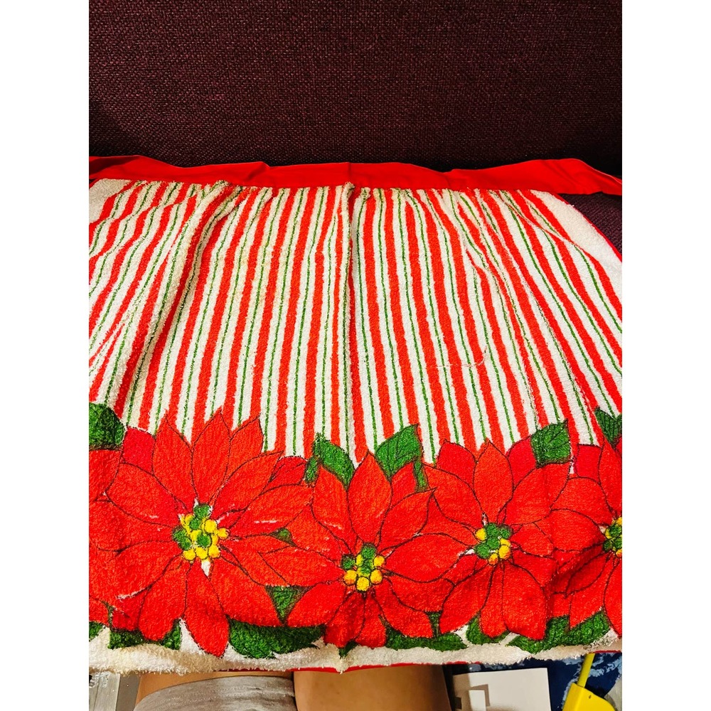 Vintage poinsettia apron (Super cute )